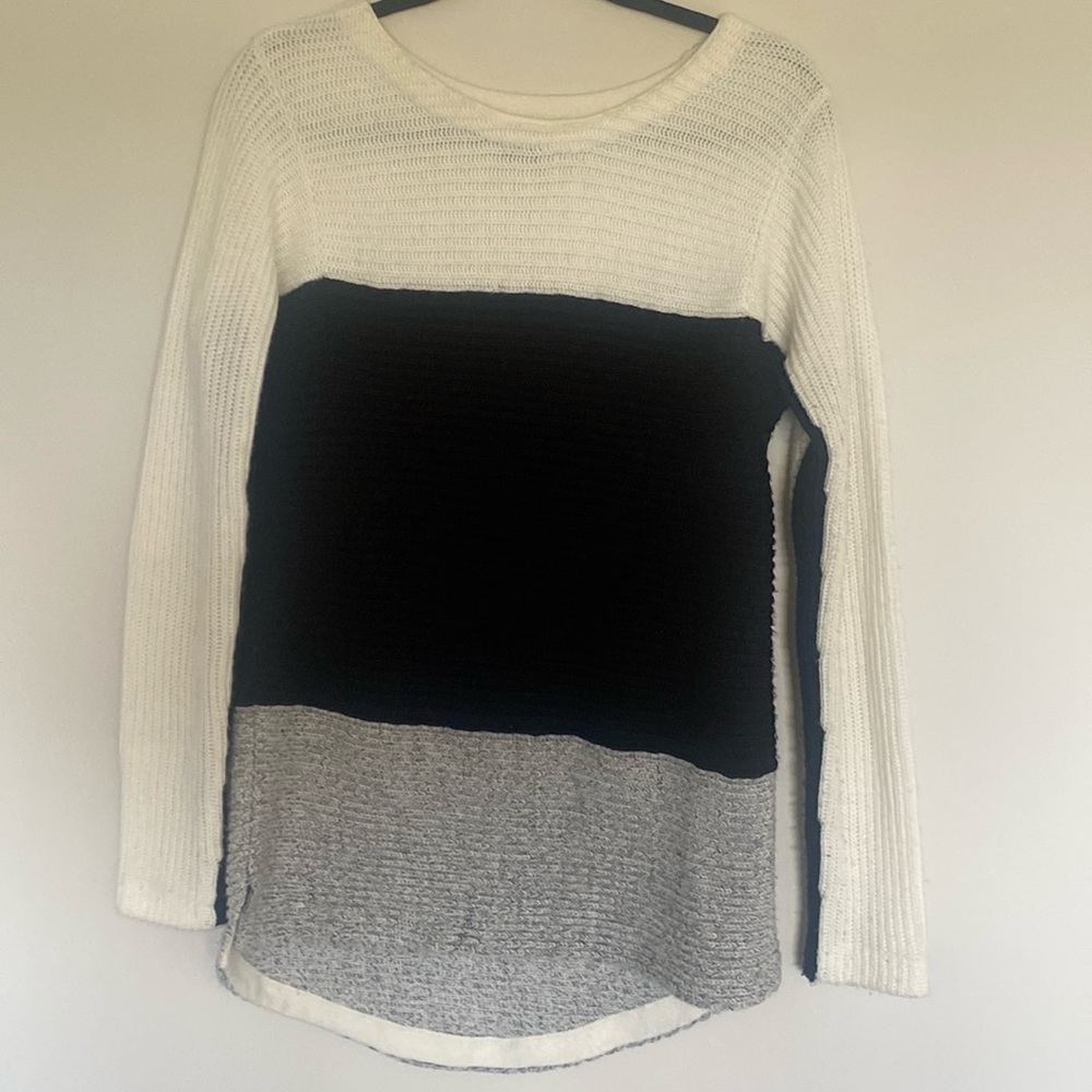 Sweater Black White Grey Color block Size Medium